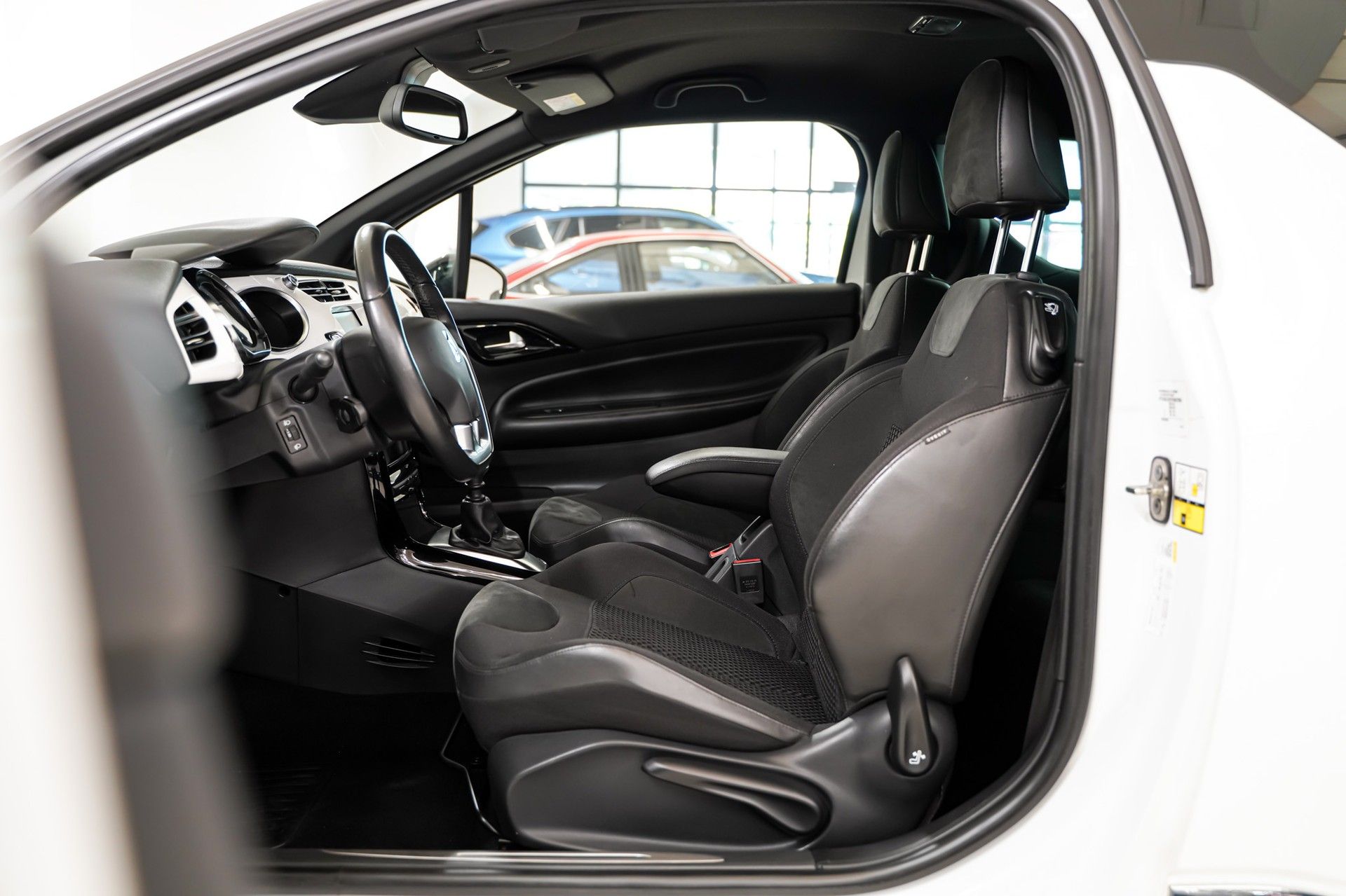 DS AUTOMOBILES DS3 11