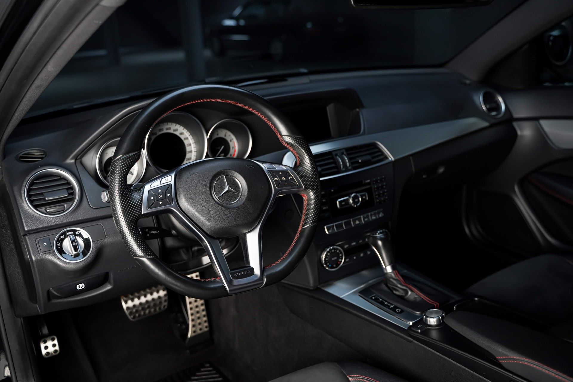 Mercedes-Benz C 180 11