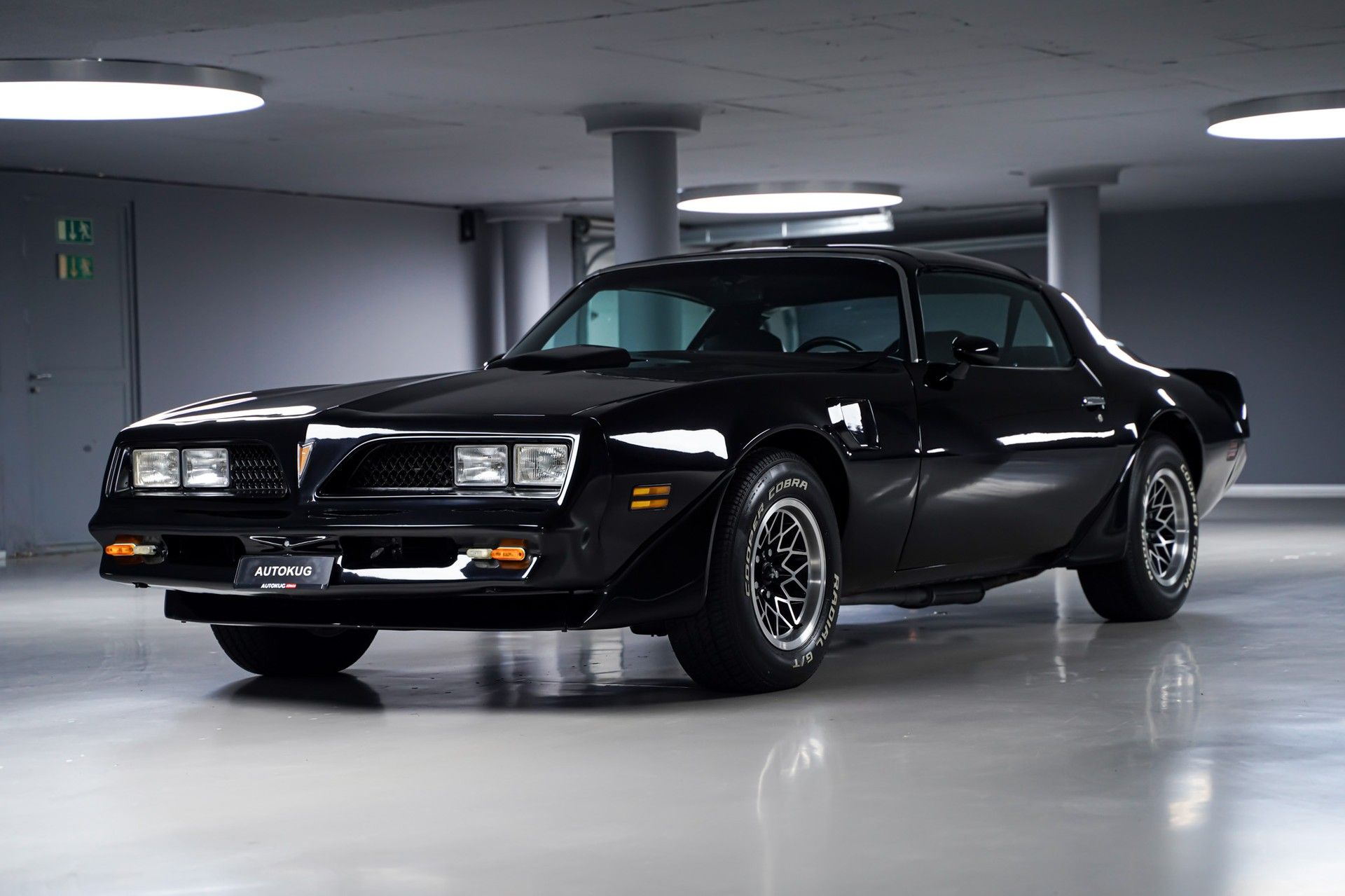 PONTIAC FIREBIRD 1