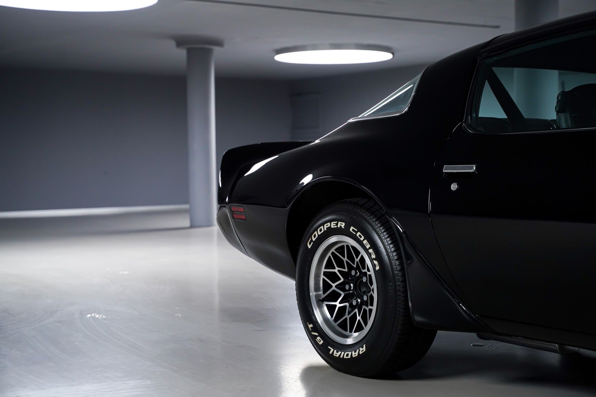 PONTIAC FIREBIRD 5