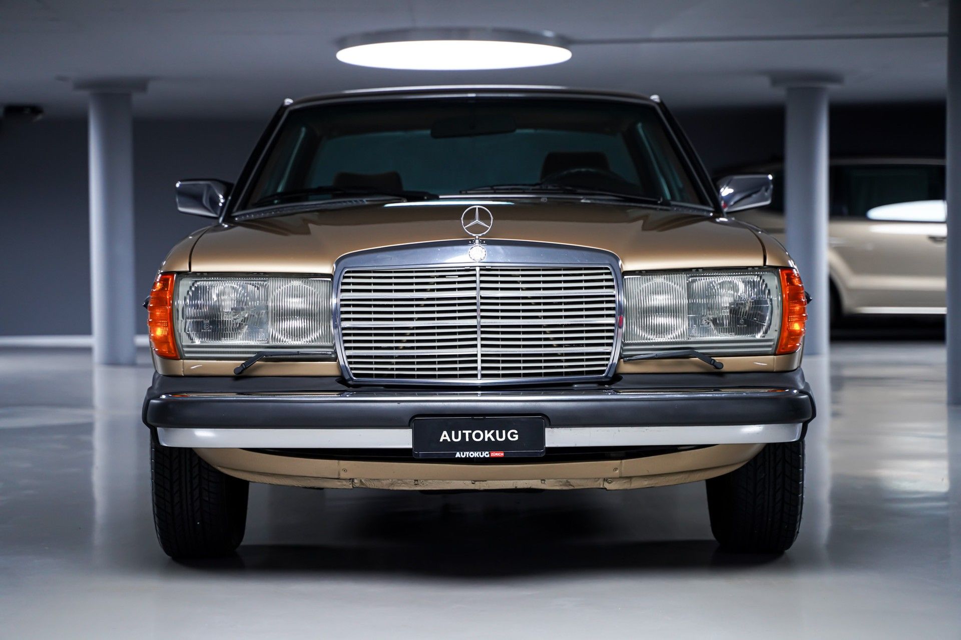Mercedes-Benz 280 2