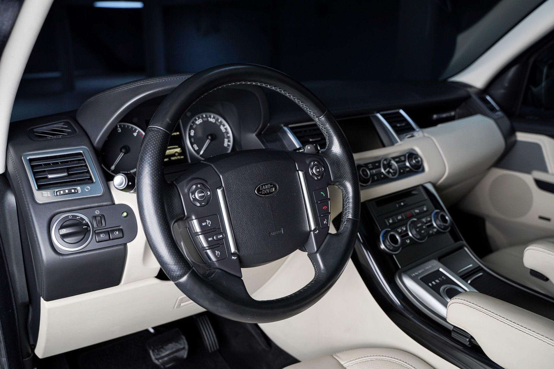 Land Rover RANGE ROVER SPORT 11