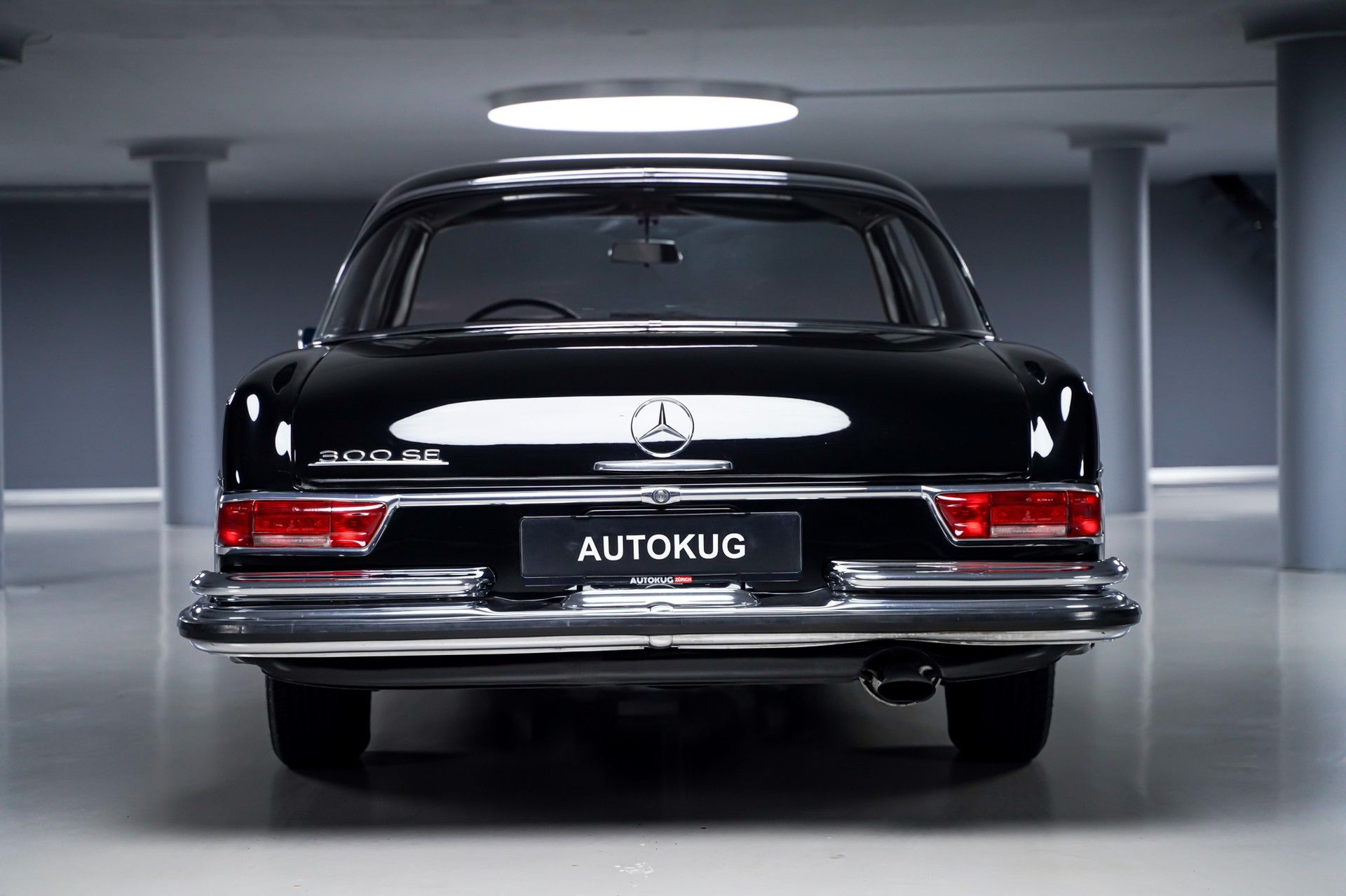 Mercedes-Benz 300 6