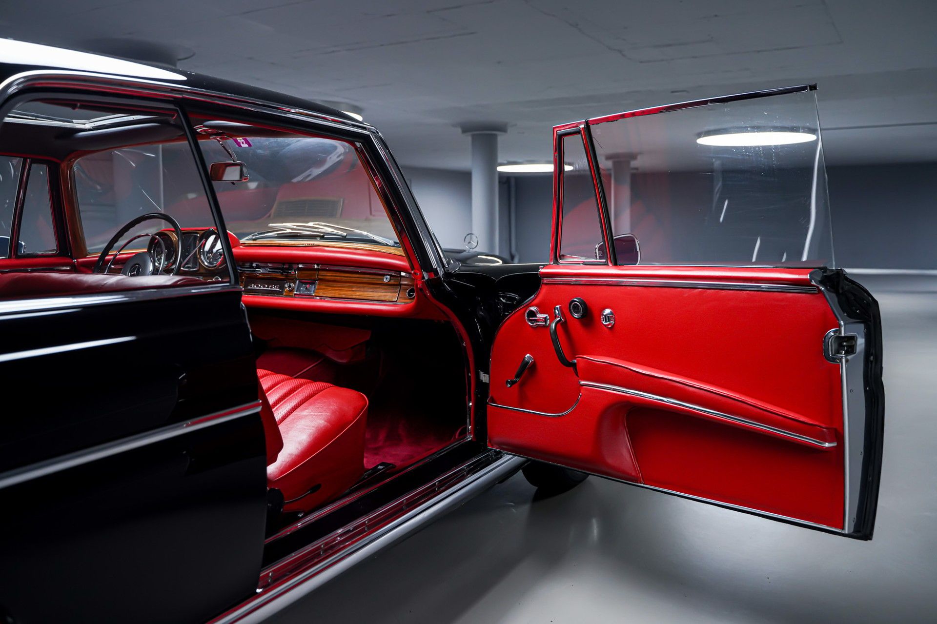 Mercedes-Benz 300 13