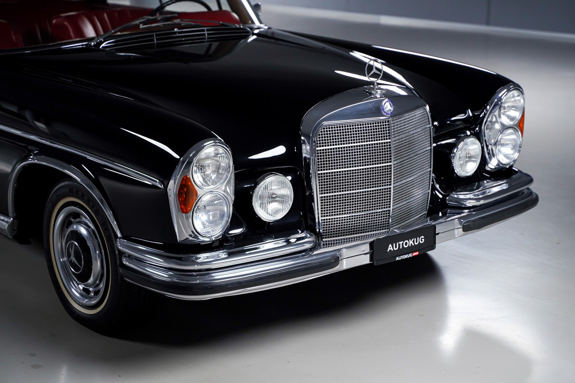 Mercedes-Benz 300 4