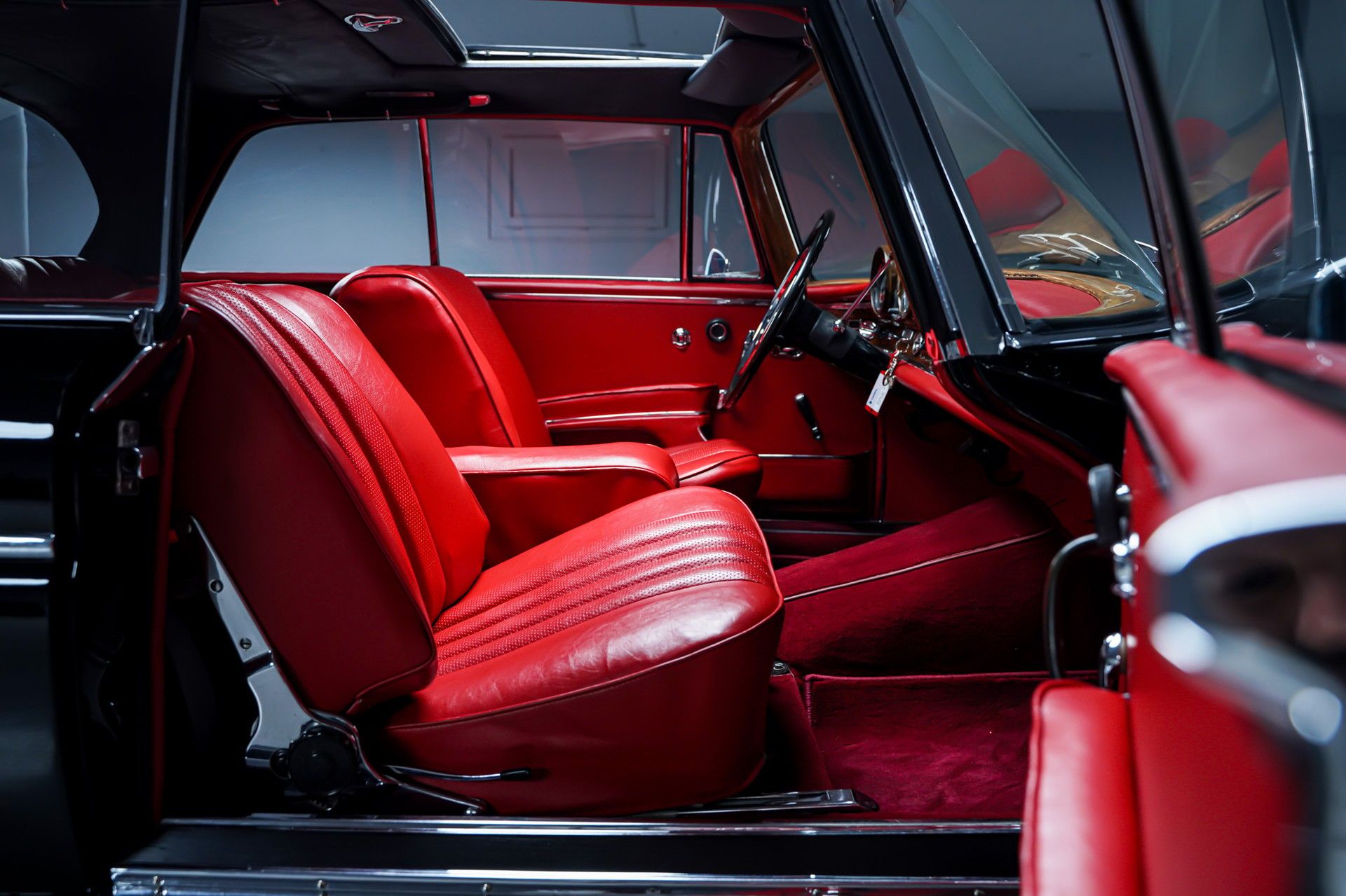Mercedes-Benz 300 14