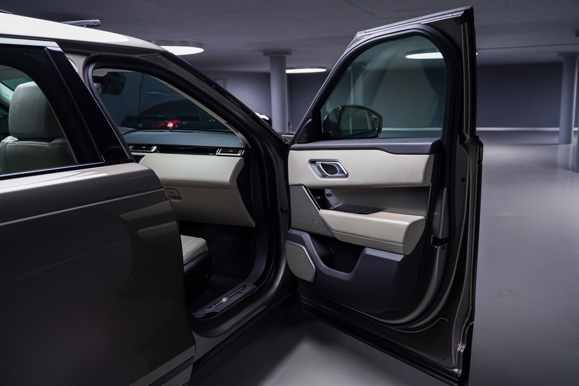 Land Rover RANGE ROVER VELAR 15