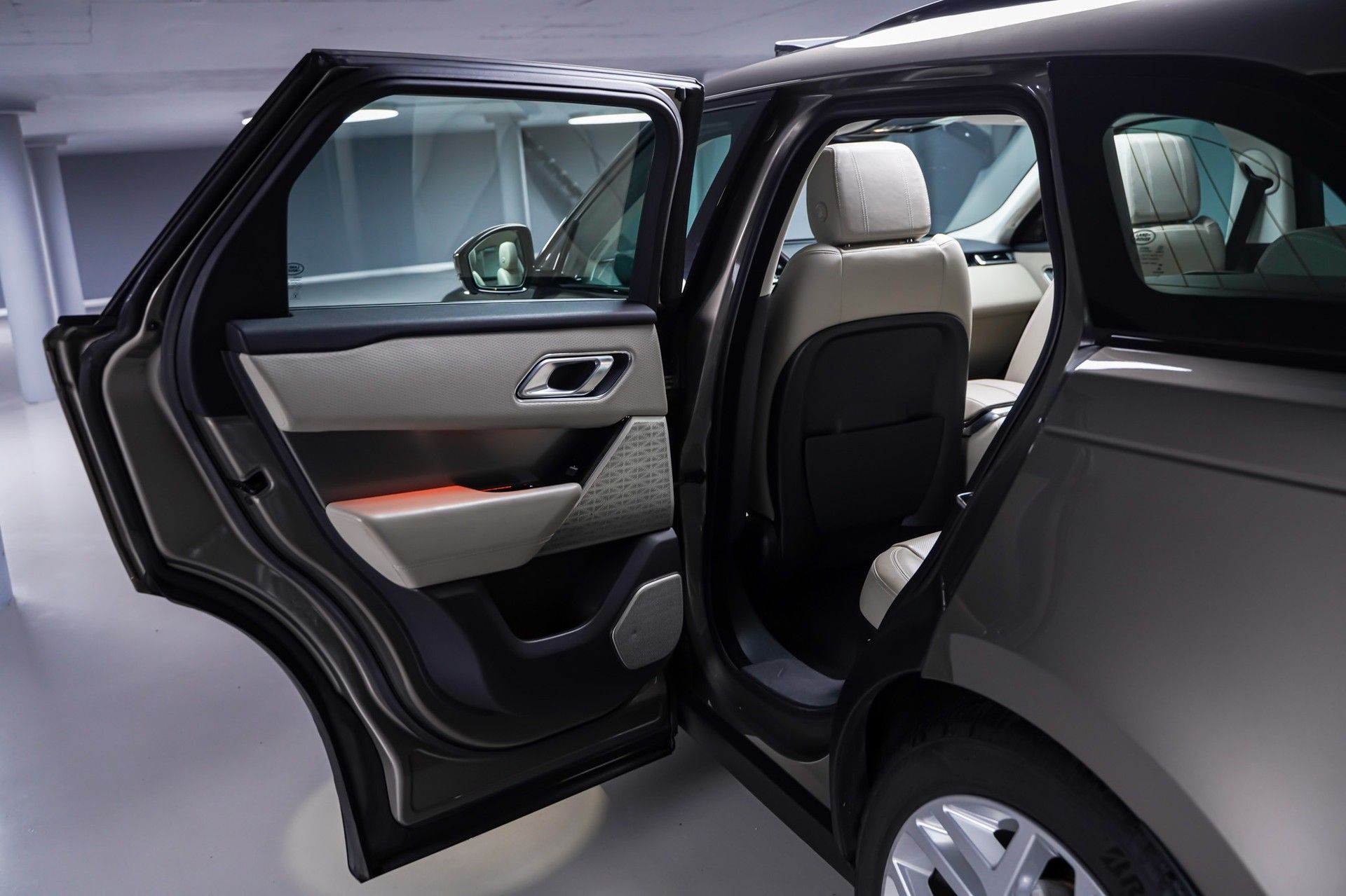 Land Rover RANGE ROVER VELAR 13