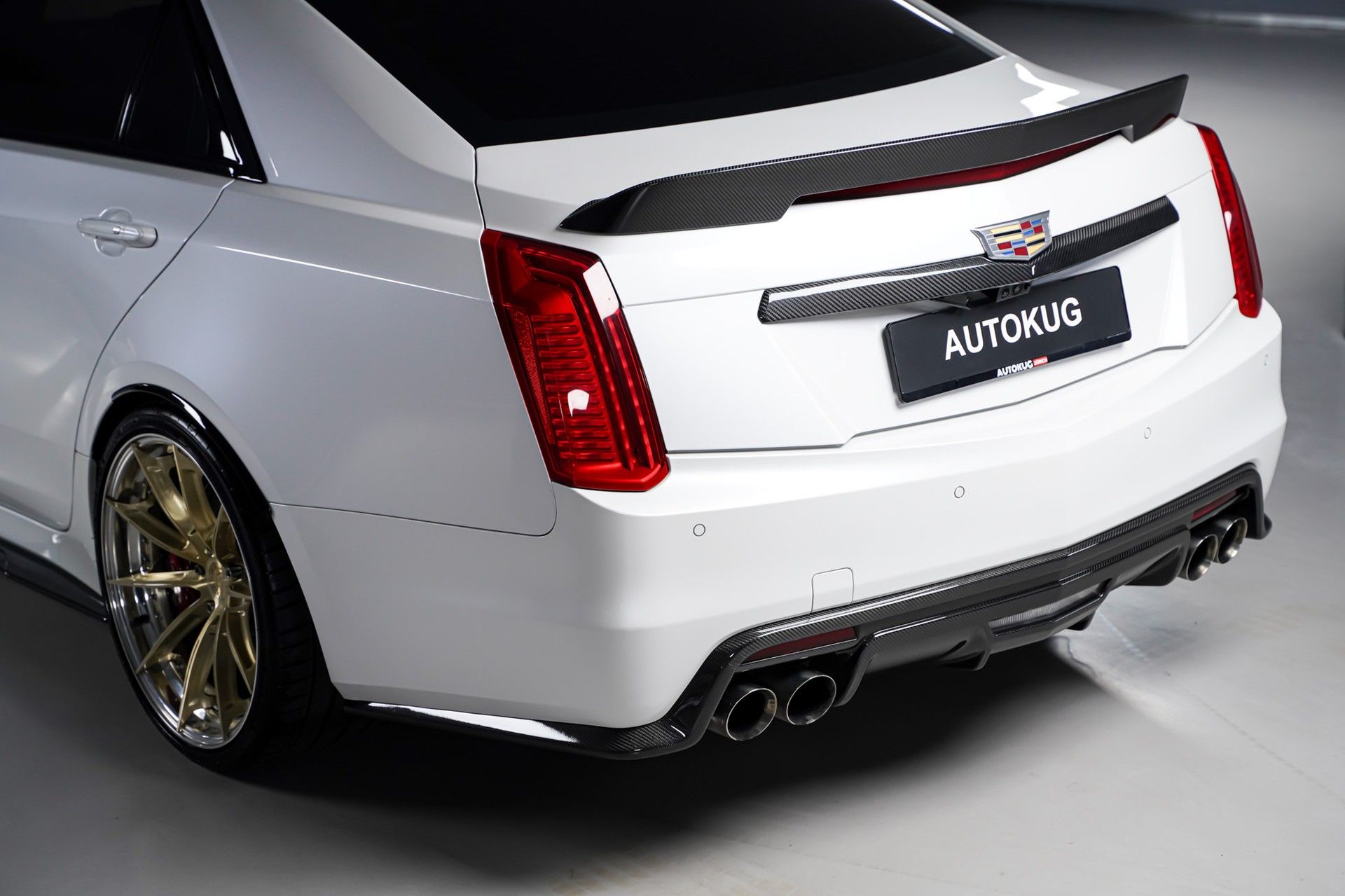 Cadillac CTS 10