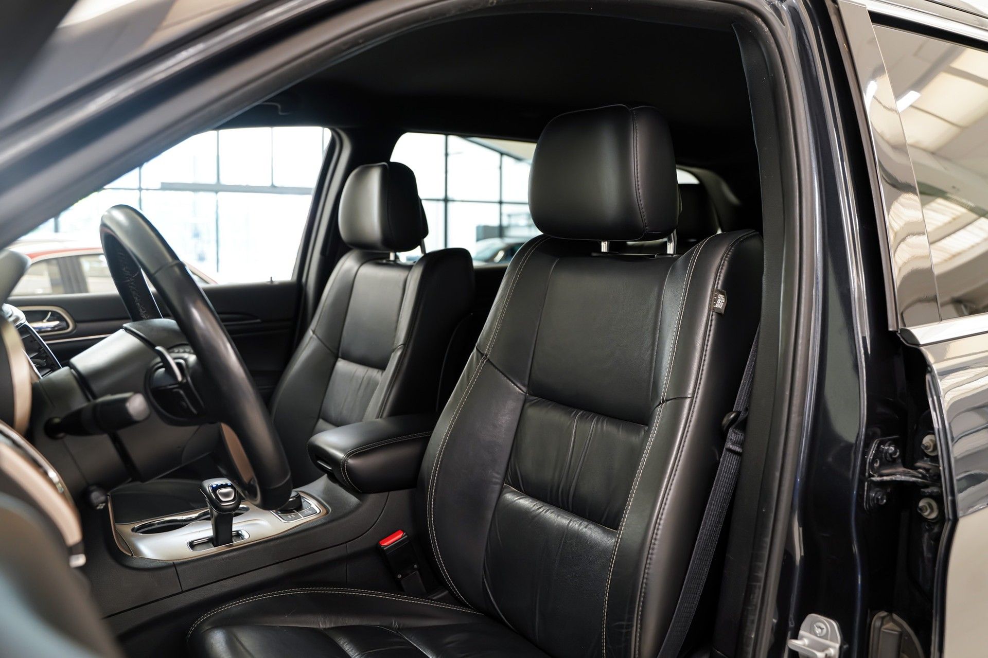 Jeep Grand Cherokee 12