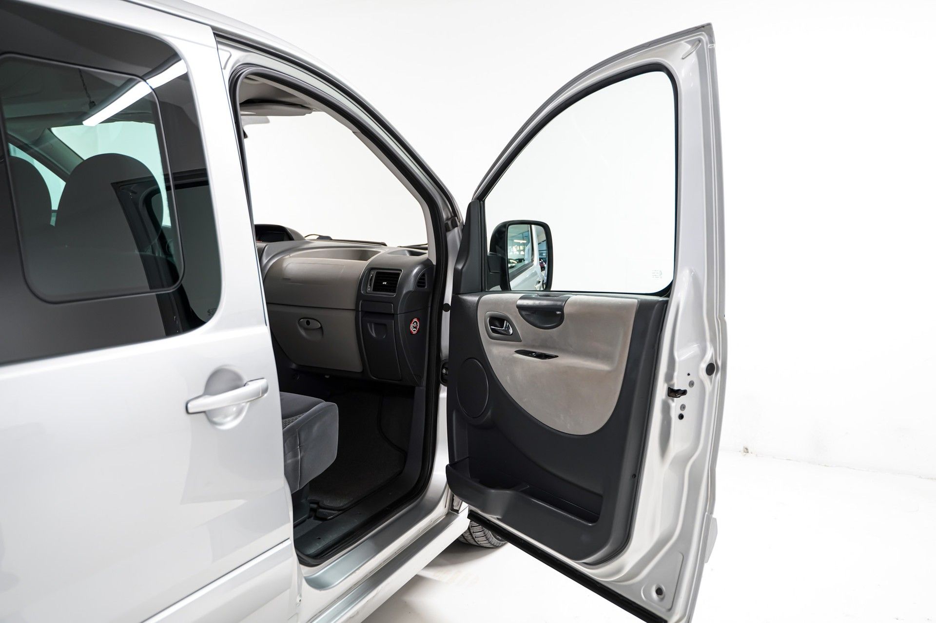 Peugeot EXPERT 13