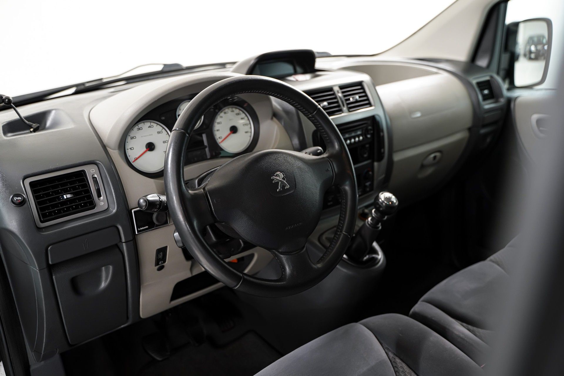 Peugeot EXPERT 9