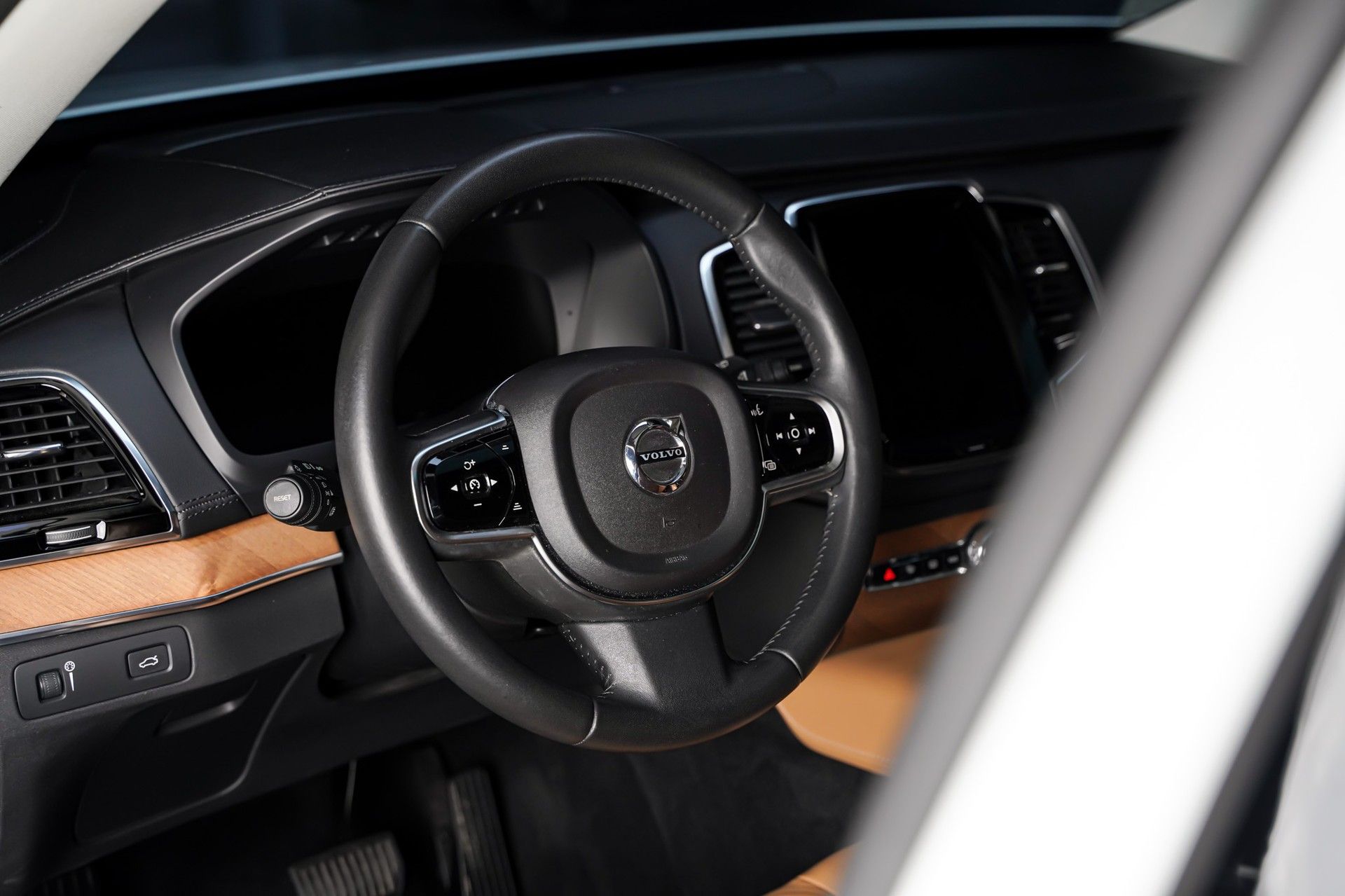 Volvo XC90 10