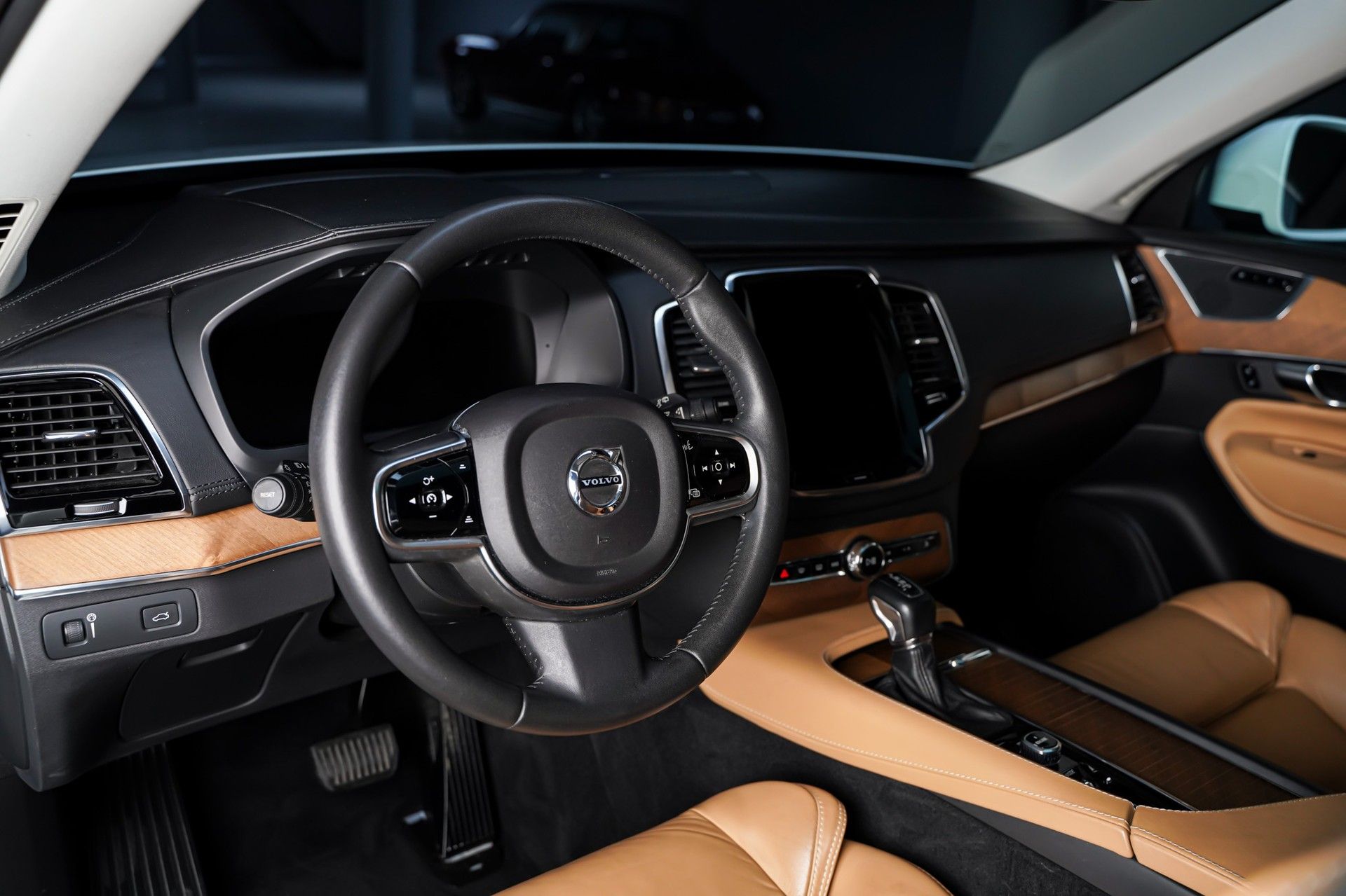 Volvo XC90 11