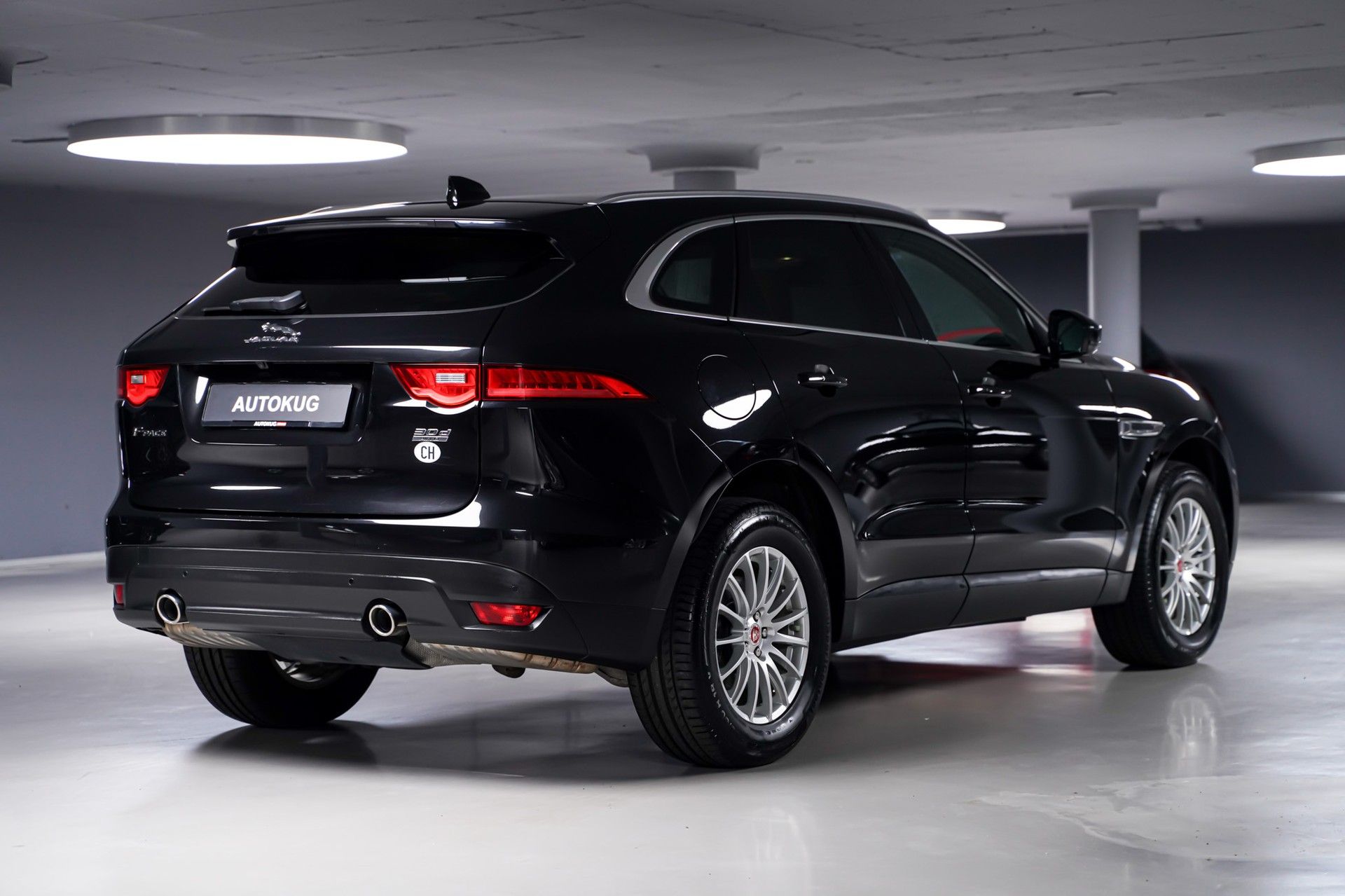 Jaguar F-PACE 5