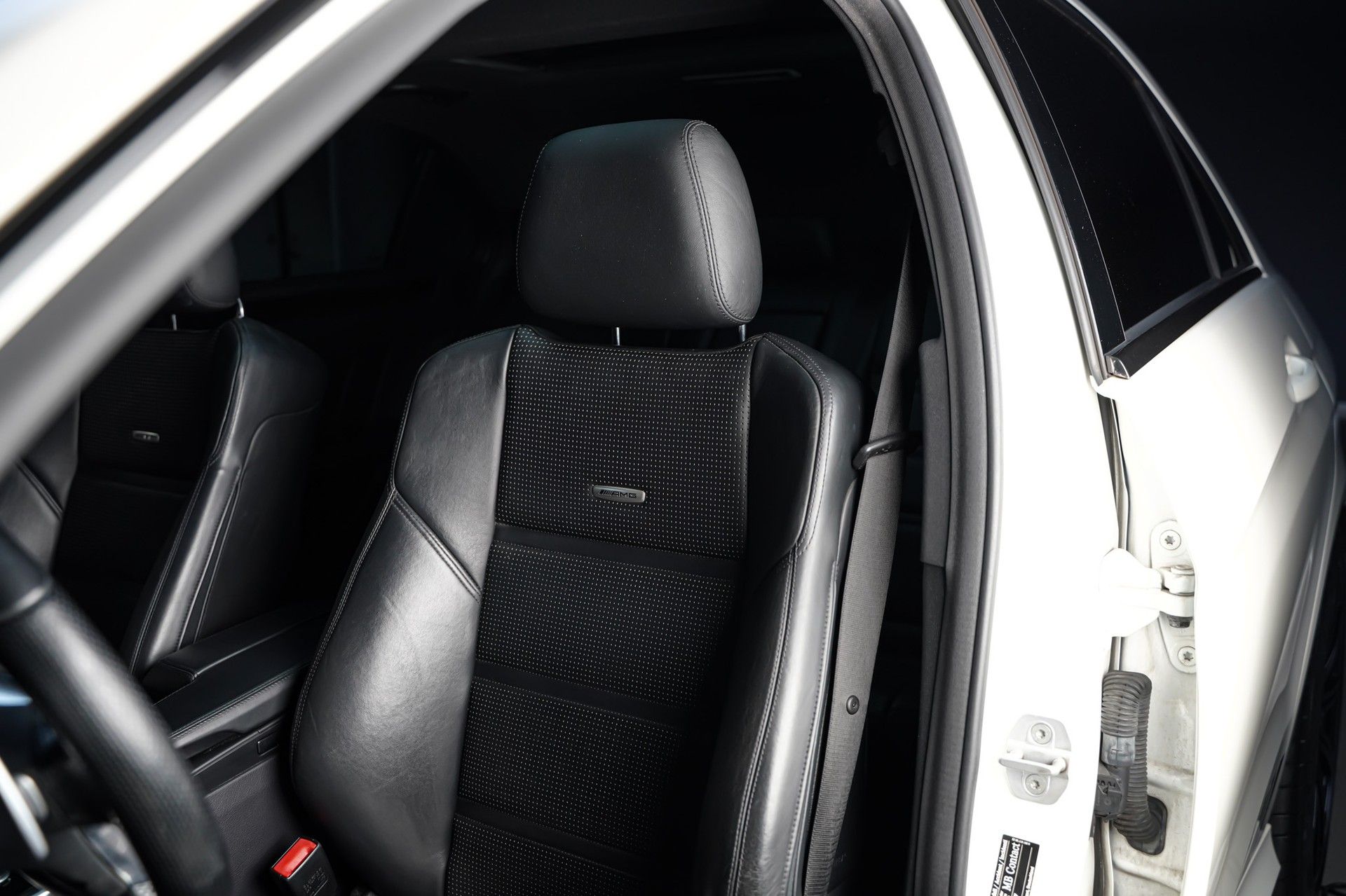Mercedes-Benz E 63 AMG 14