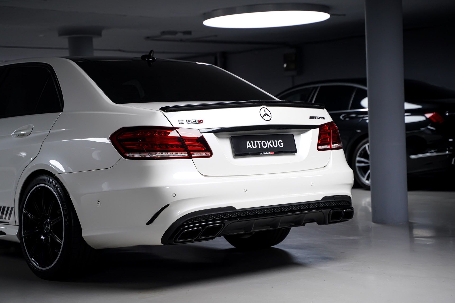 Mercedes-Benz E 63 AMG 8