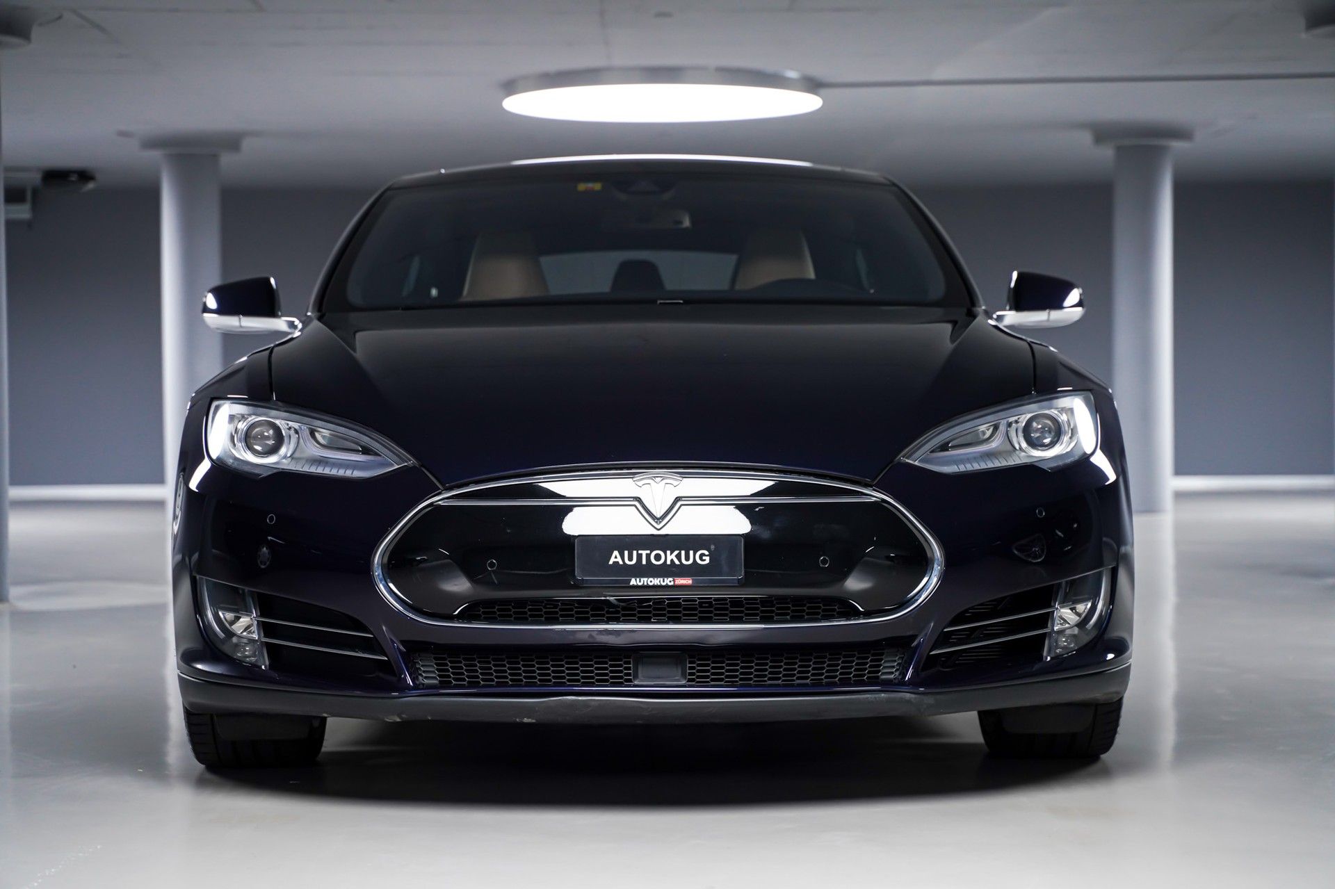 Tesla MODEL S 2