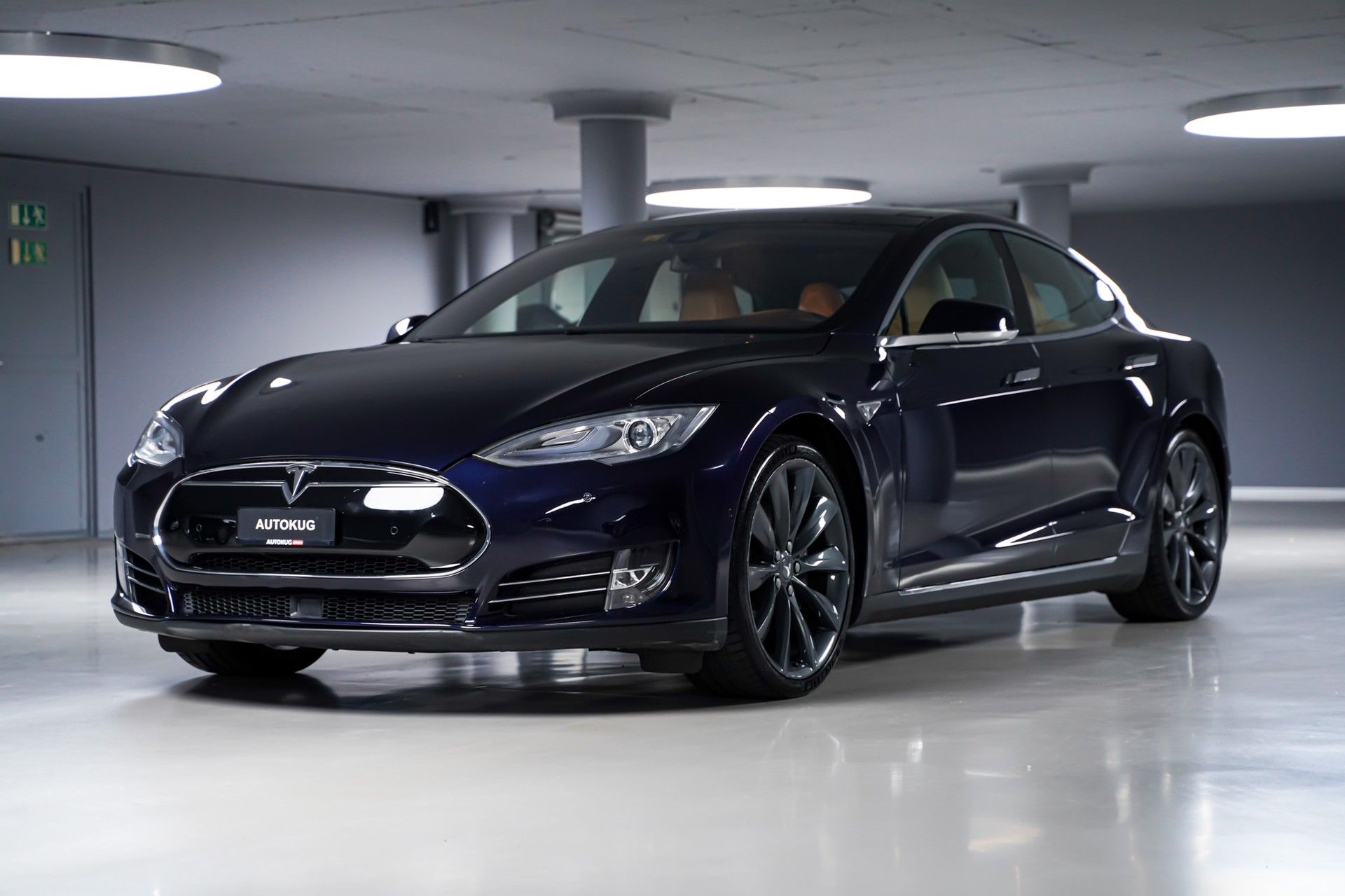 Tesla MODEL S 1