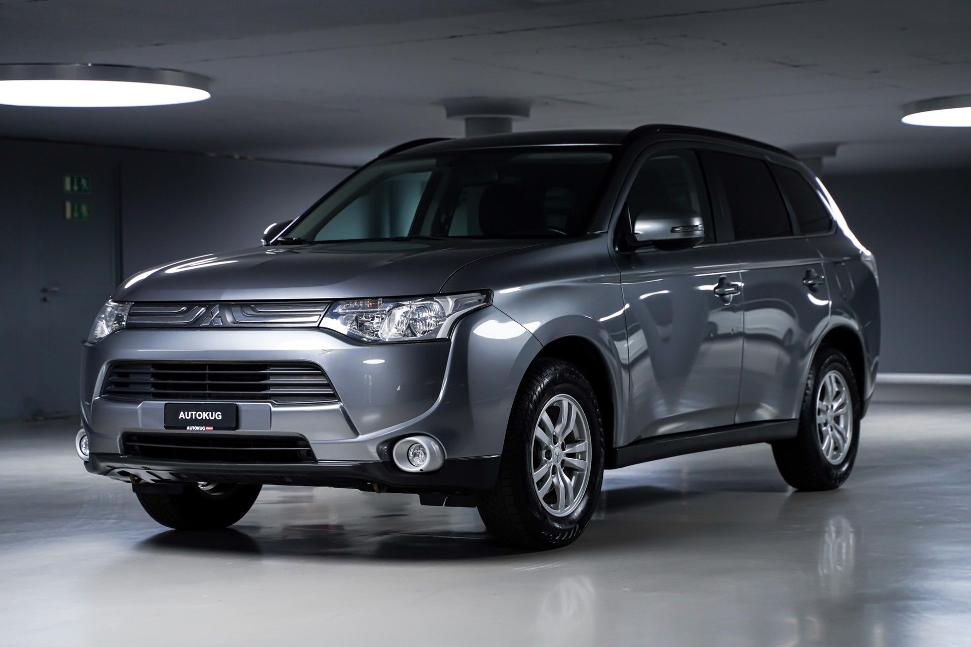 Mitsubishi OUTLANDER 1