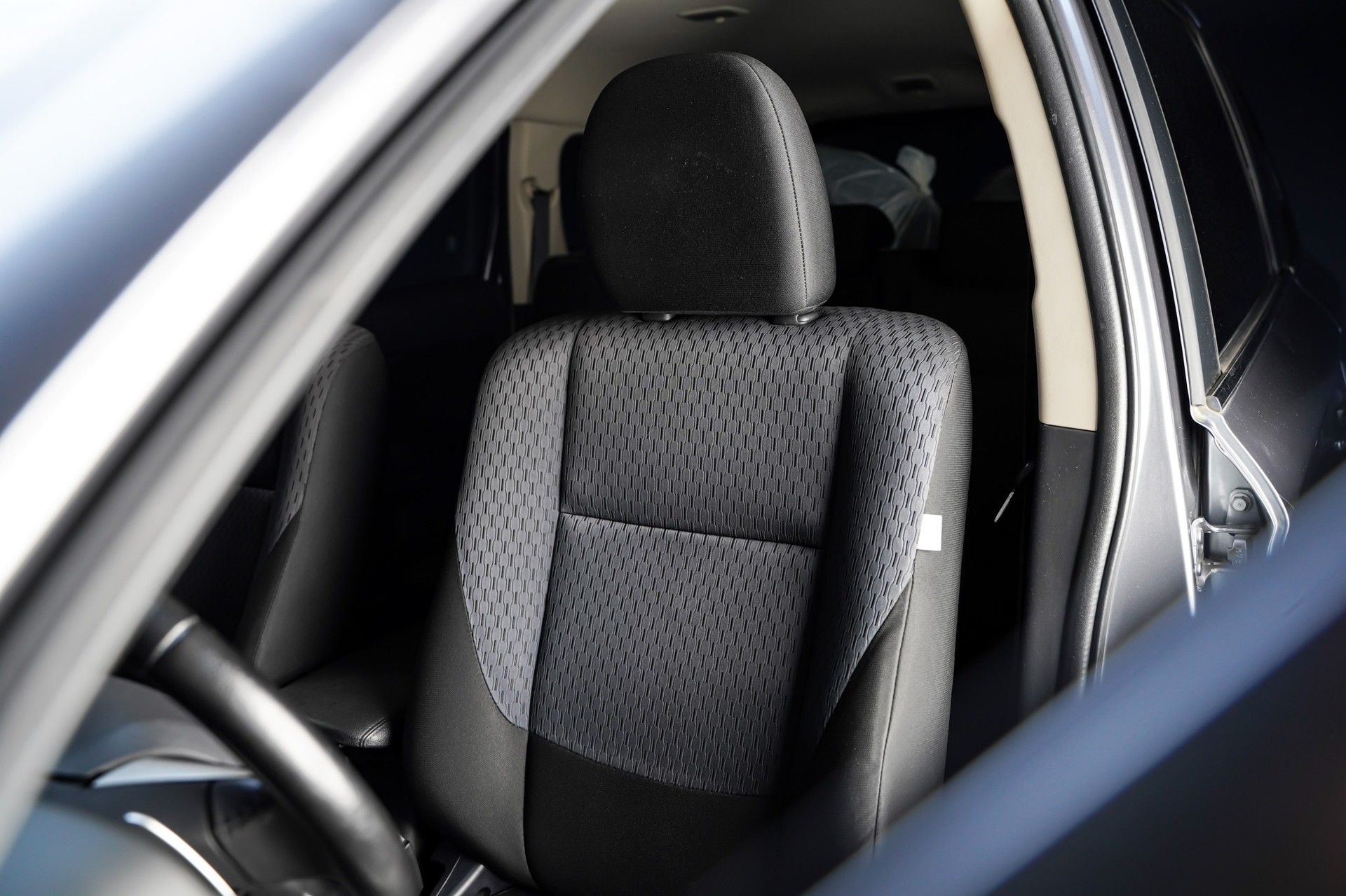 Mitsubishi OUTLANDER 11