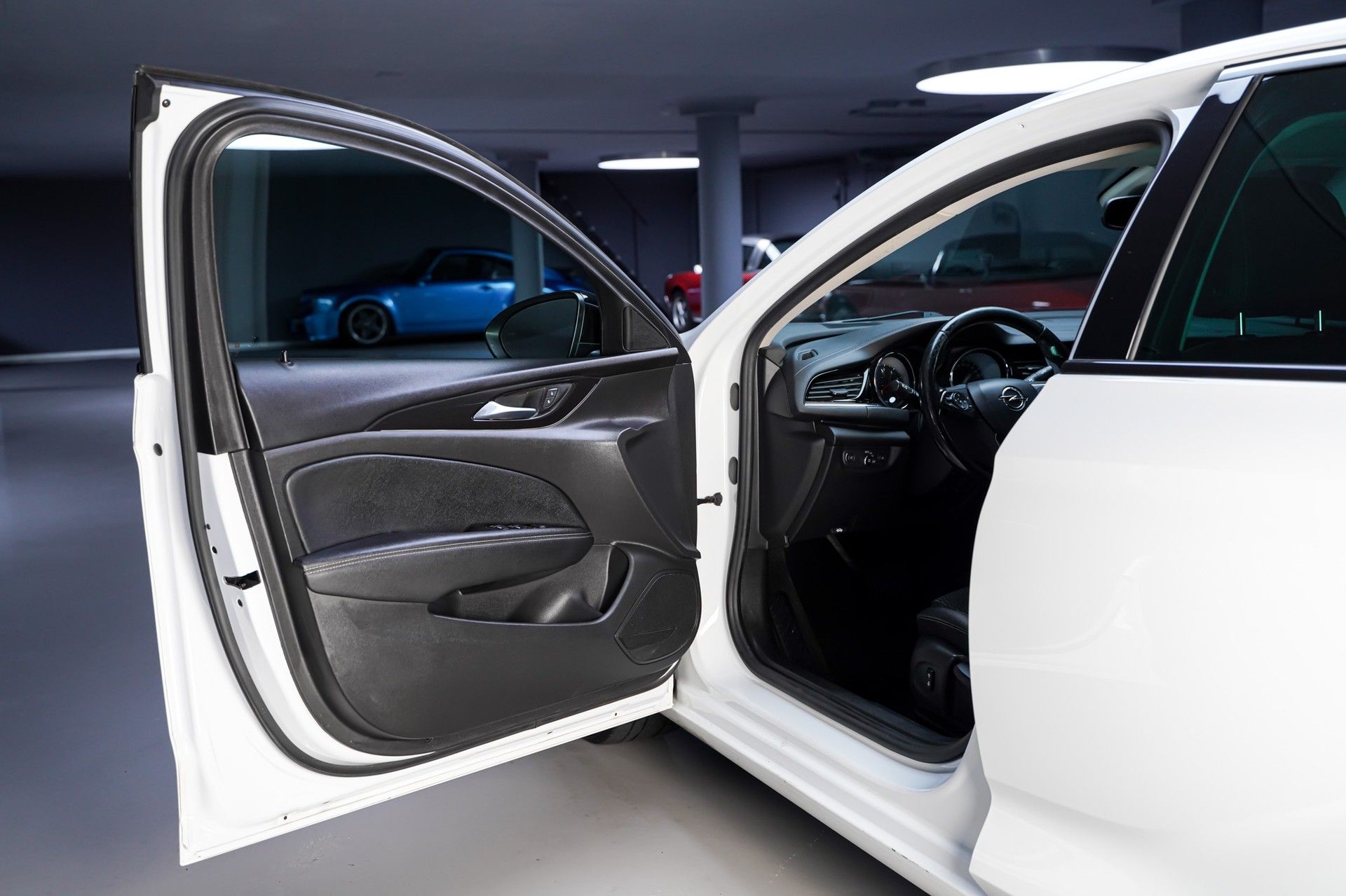 Opel INSIGNIA 8