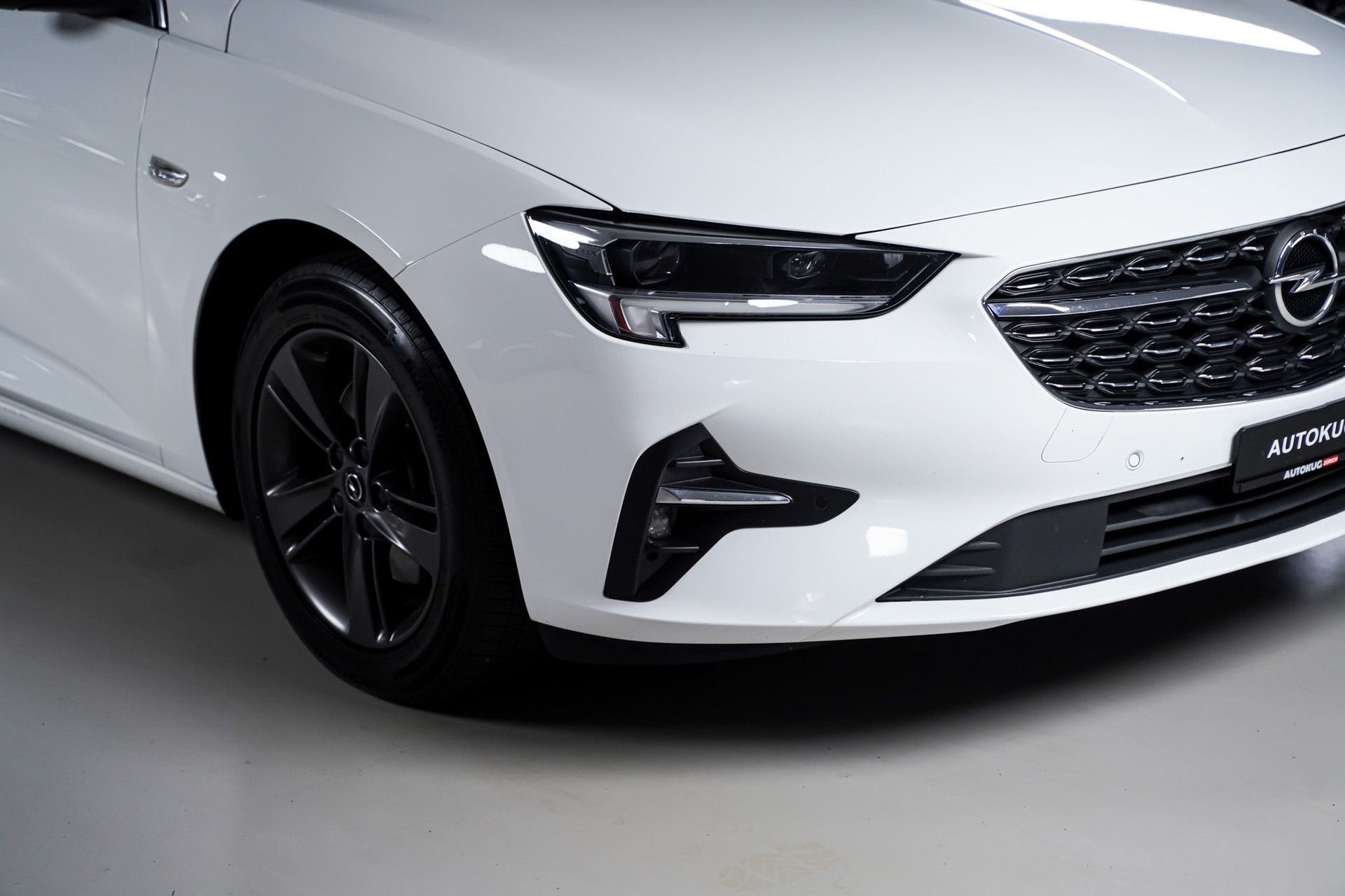 Opel INSIGNIA 4