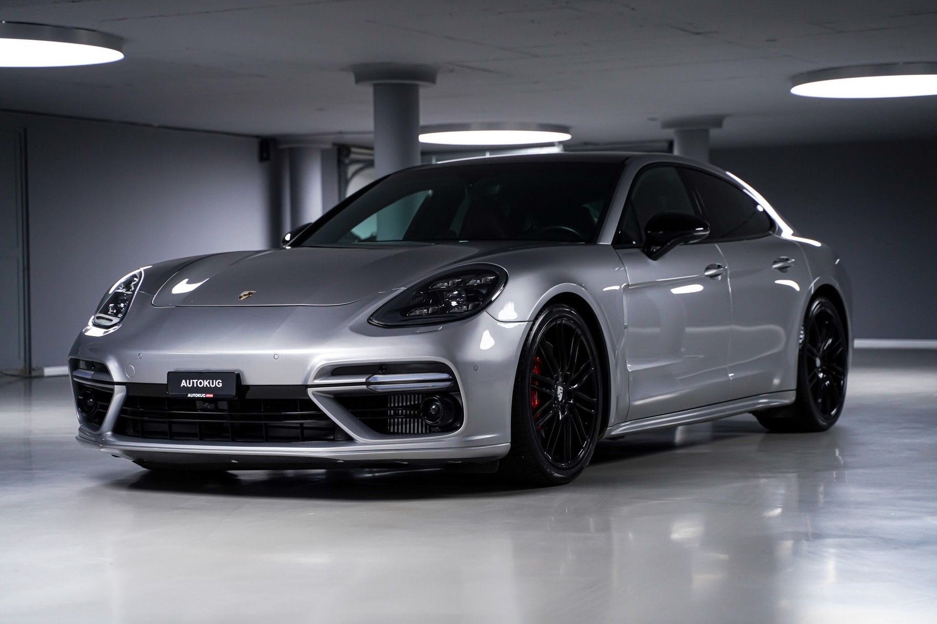 Porsche PANAMERA 1