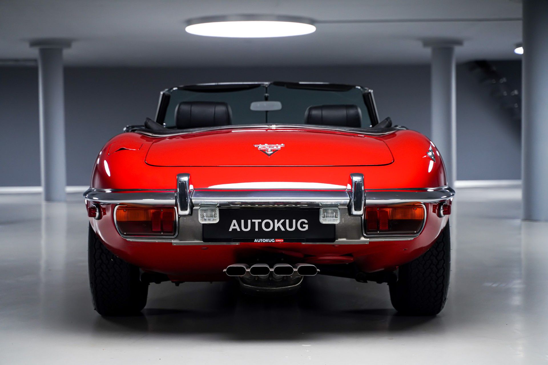 Jaguar E 8