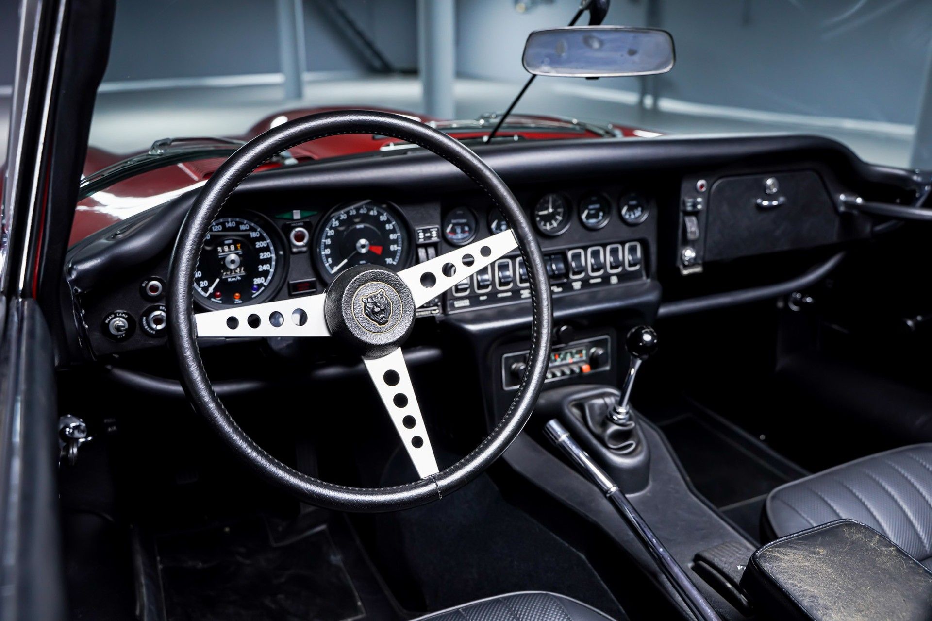 Jaguar E 14