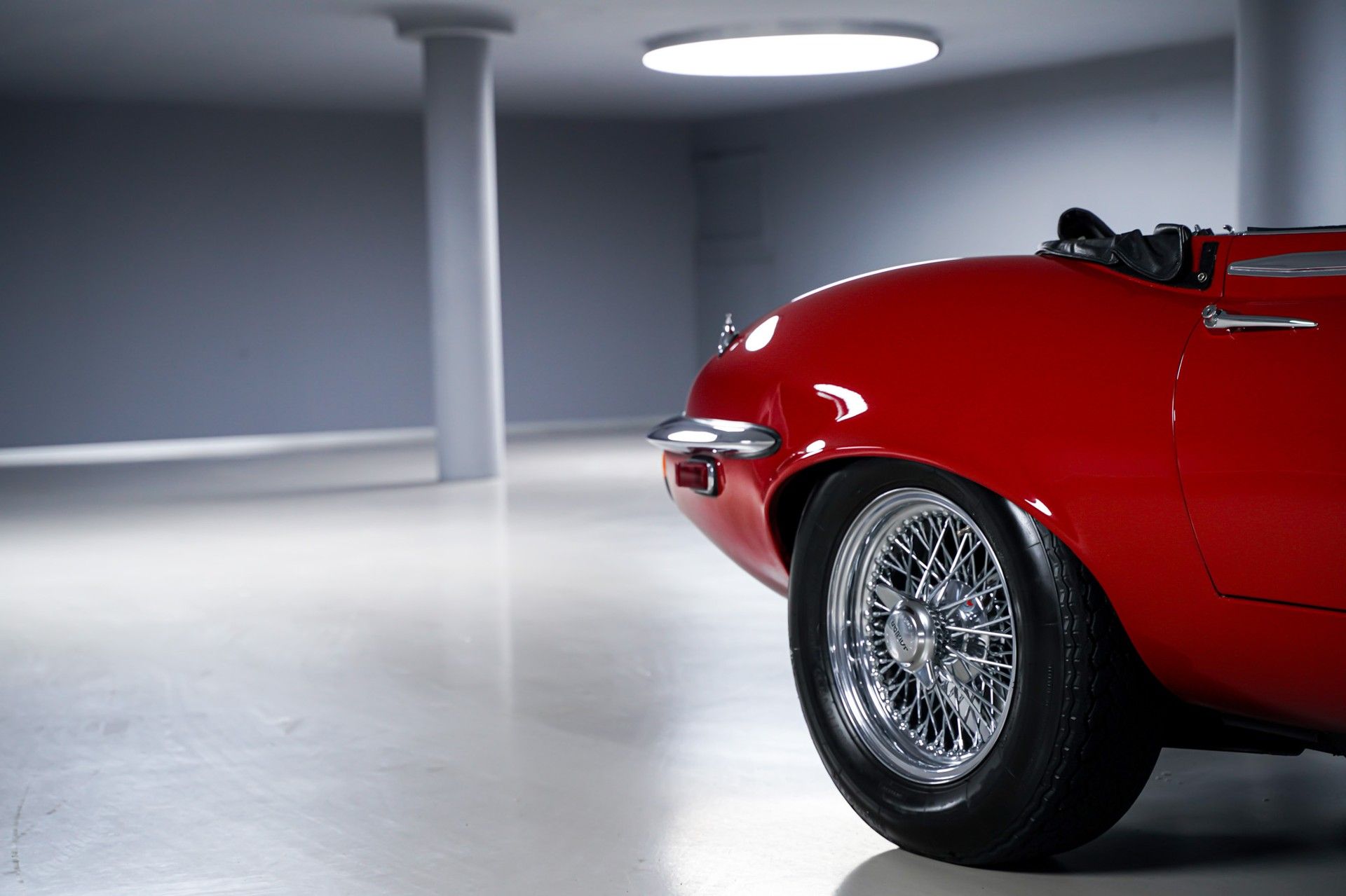 Jaguar E 5