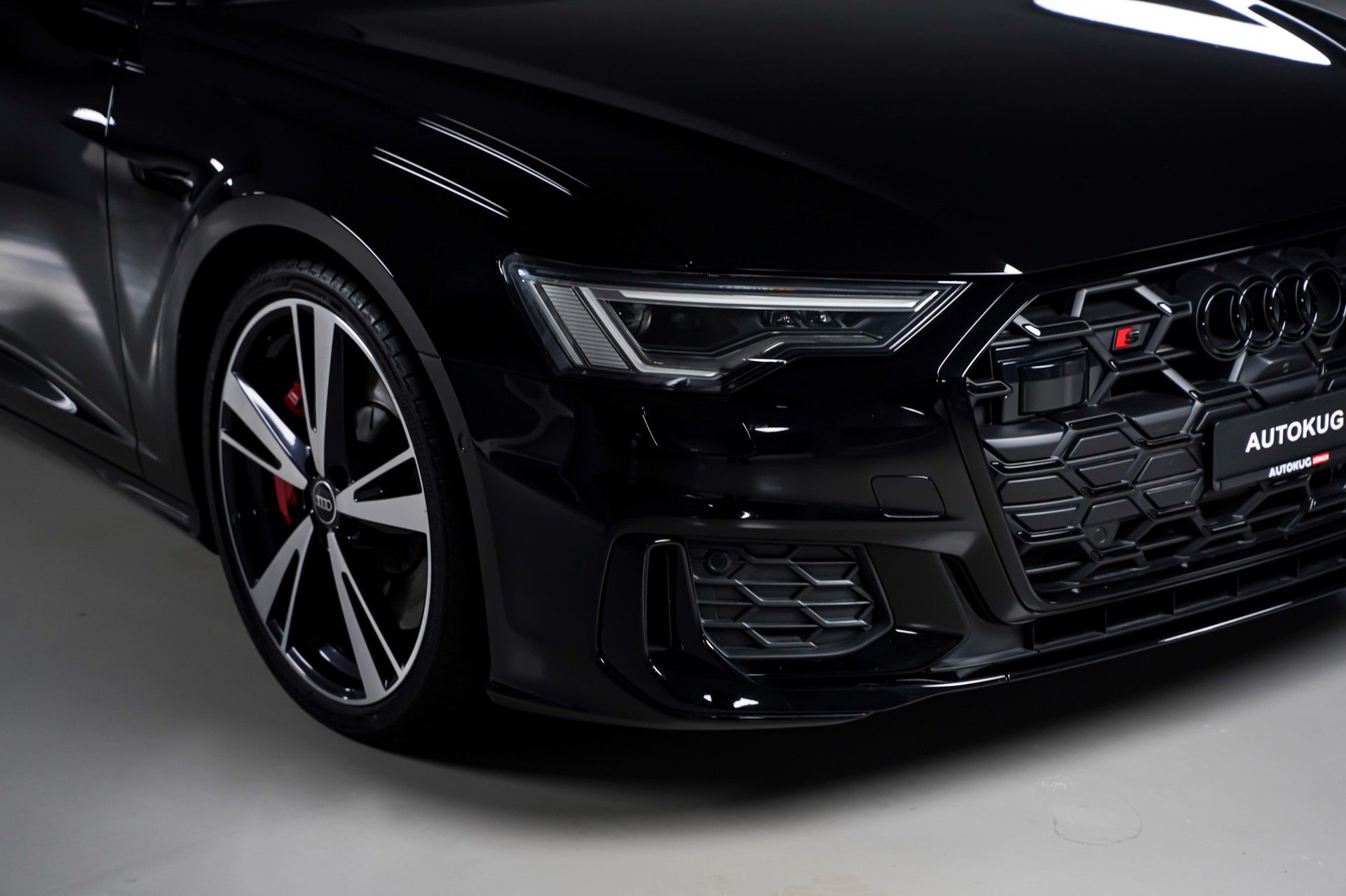 Audi S6 4