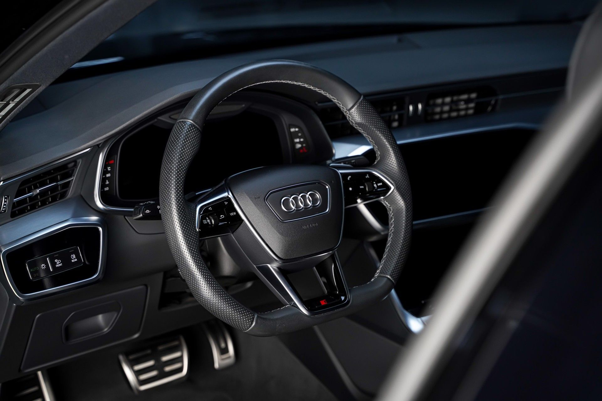 Audi S6 10